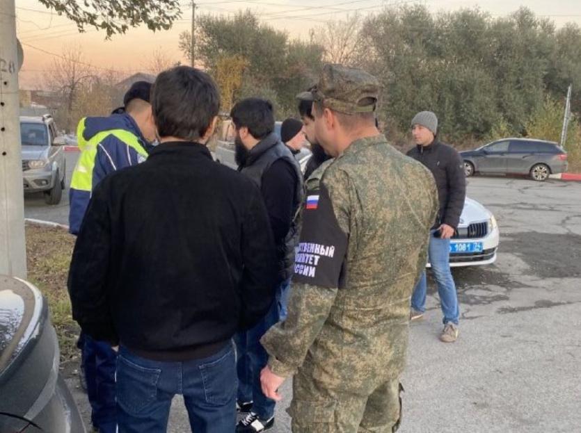 Фото Силовики продолжают выявлять в Челябинске нарушителей закона среди мигрантов