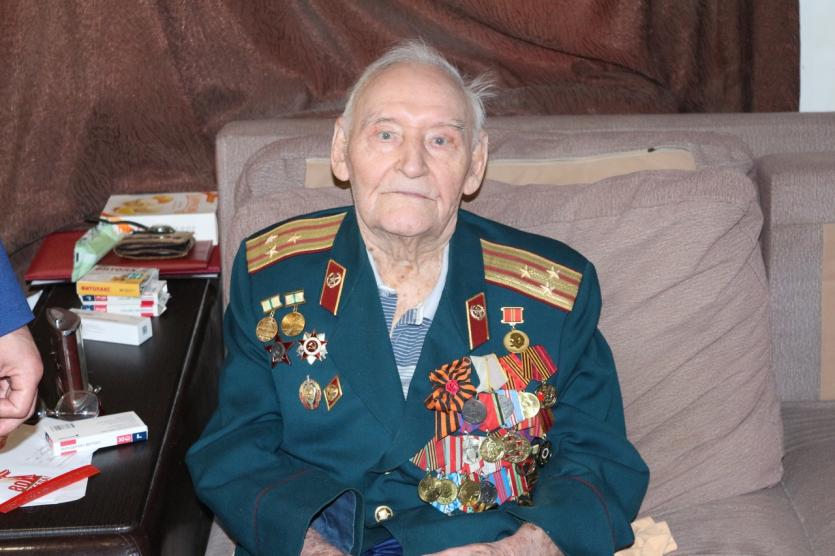 Фото В Еткульском районе поздравили ветеранов войны и труда