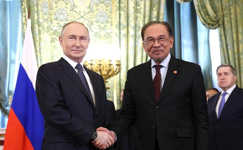 Фото Владимир Путин переговорил с премьером Малайзии, затронув крушение малазийского Boeing