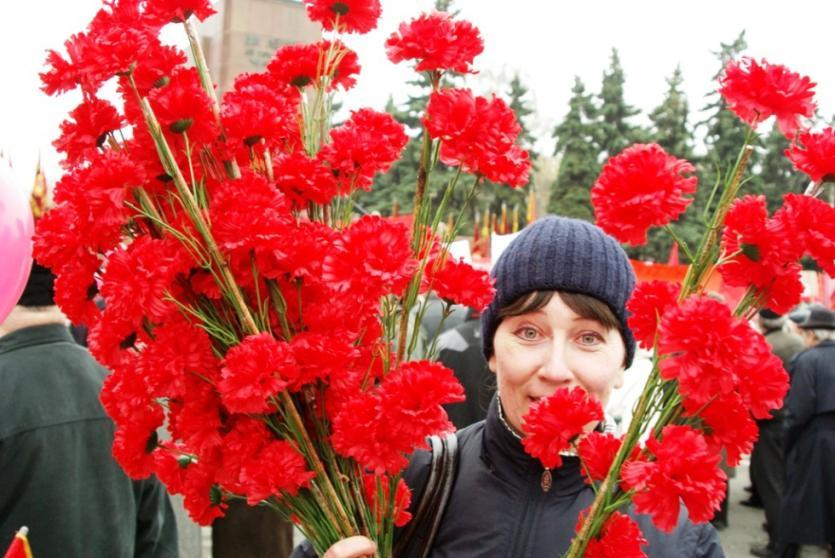 Фото В Челябинске завершают оформление ко Дню Победы