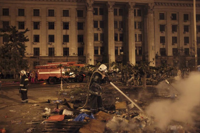 Фото По Дому профсоюзов 11 лет назад стреляли снайперы