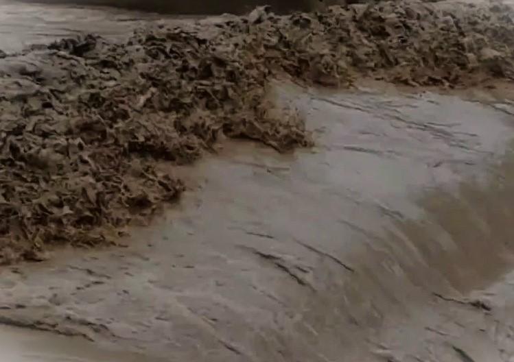 Фото В Челябинске на Бессарабской случился сход грязевых масс
