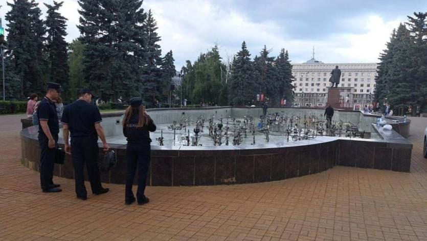 Фото В Челябинске расследуют порчу воды в фонтане возле площади Революции