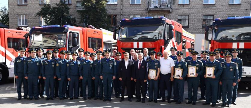 Фото В Челябинской области подразделения МЧС получили новую технику для спасения людей