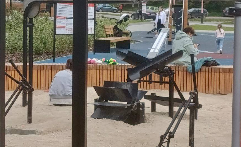 Фото В Миассе проверят опасный городской сквер