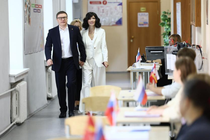 Фото Алексей Текслер принял участие в выборах депутатов Заксобрания региона