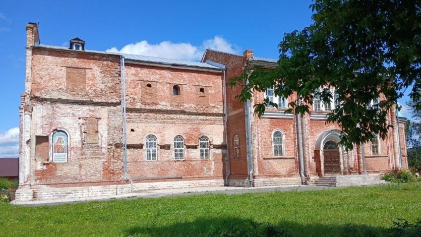 Фото Прекрасную старинную церковь Рождества Христова в Юрюзани ждет реставрация