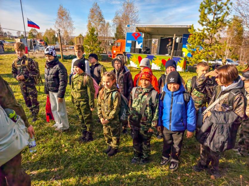 Фото Служу Отечеству! Жители Саткинского района прошли курс молодого бойца в лагере «Спецназ Дети»