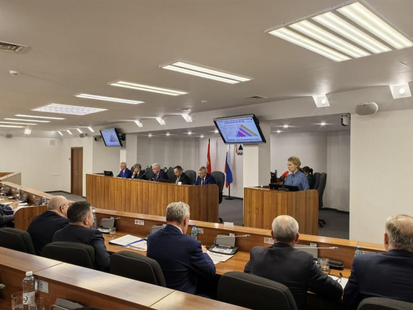 Фото Депутаты Магнитогорска приняли отчёт об исполнение бюджета
