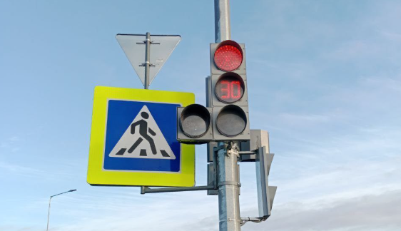 Фото На объездной Челябинска улучшили светофор