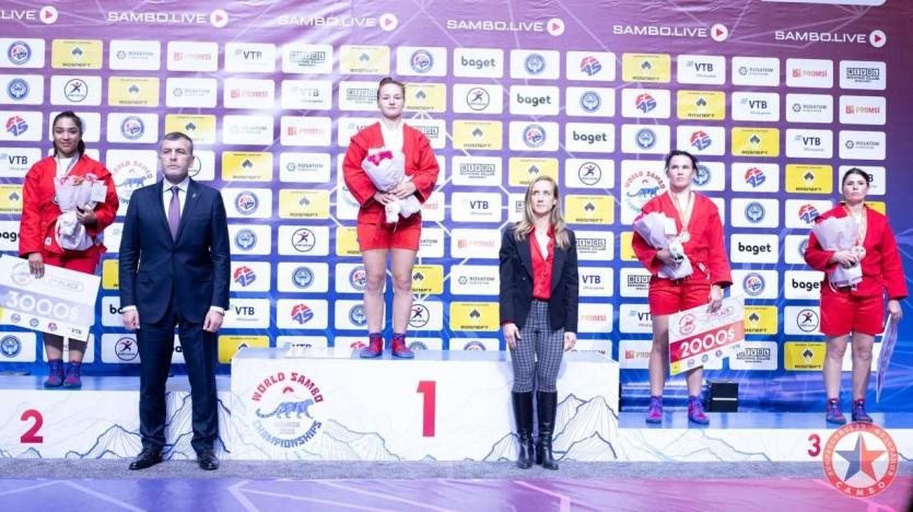 Фото Челябинка Таисия Киреева стала чемпионом мира по самбо, спортсменку поздравил губернатор