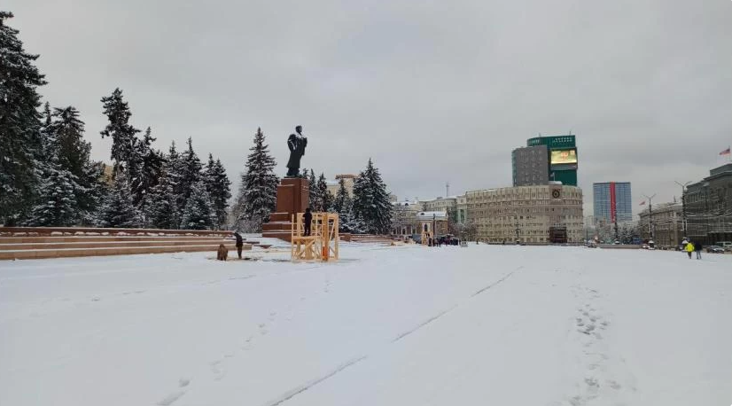 Фото Челябинский ледовый городок возведут из златоустовского льда