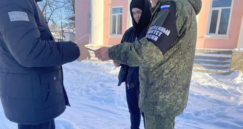 Фото Жителей посёлка в Челябинской области проверили военные следователи (ВИДЕО)