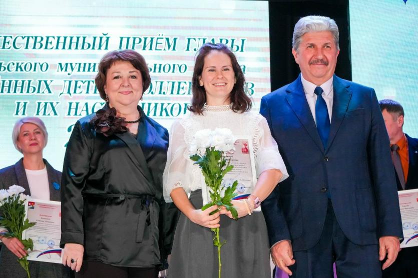 Фото В Еткуле чествовали юные дарования и их наставников