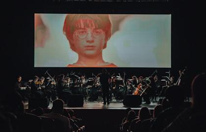 Фото В Челябинске покажут фильм «Гарри Поттер и философский камень» в сопровождении симфонического оркестра