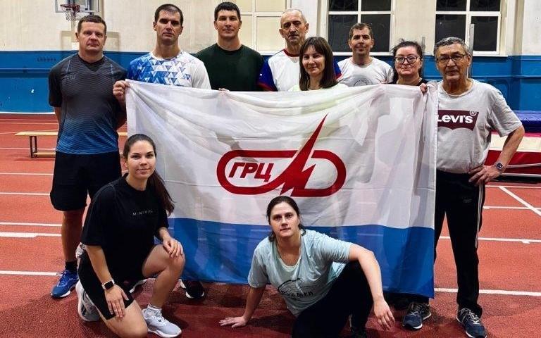 Фото  Специалисты ГРЦ Макеева готовы к труду и обороне