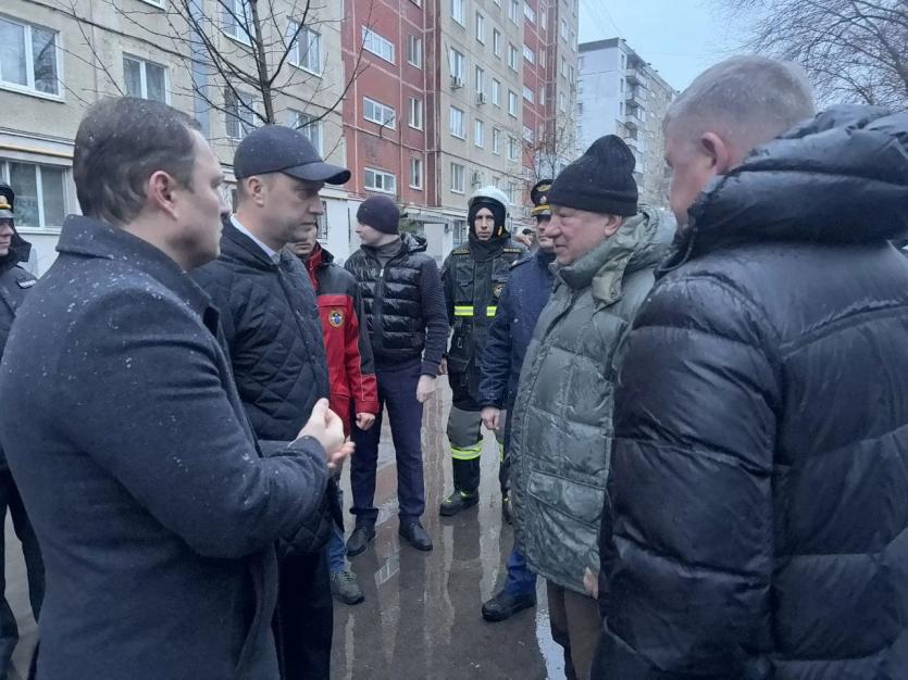 Фото Два человека погибли в результате ночной атаки вражеского БПЛА на Саратов