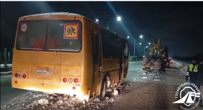 Фото Трое детей пострадали в ДТП с автобусом на М‑5 под Челябинском (подробности и видео) 