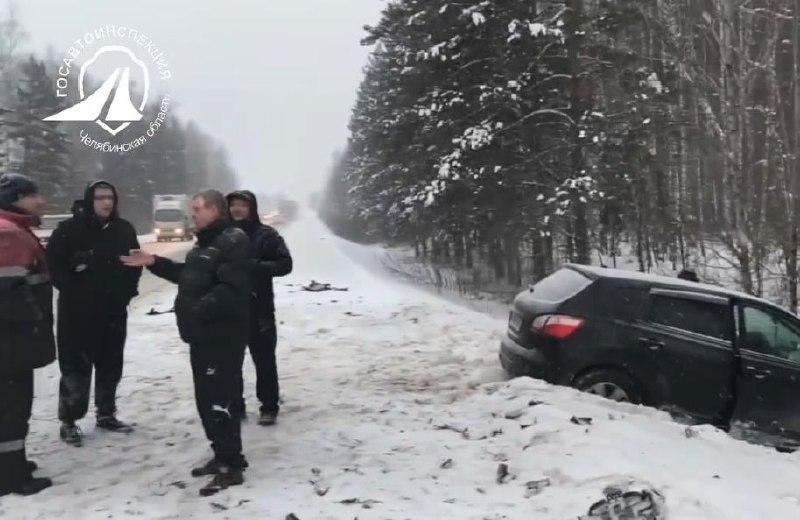 Фото Под Челябинском произошло ДТП с пострадавшим, движение – реверсивное