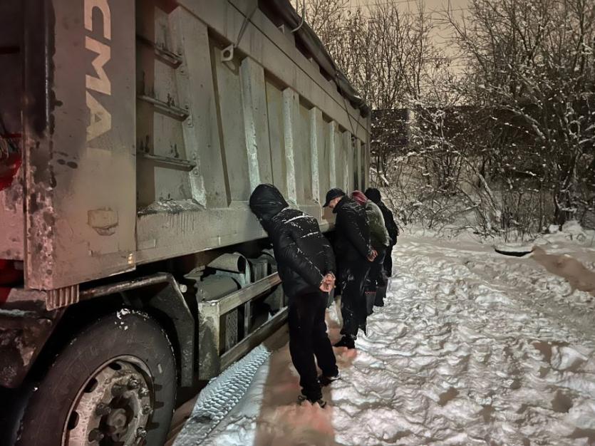Фото Работники ЧЭМК организовали ОПГ и похитили ферросплавы на миллионы рублей (ВИДЕО)
