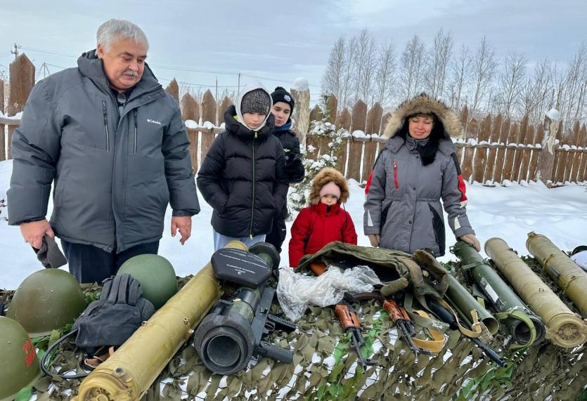 Фото Депутат Владимир Бекишев устроил праздник для победителей конкурса «Память сильнее времени»