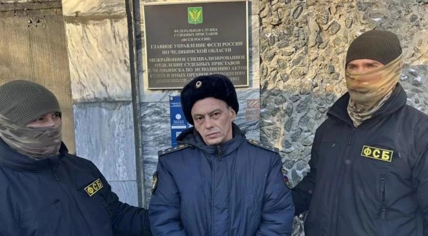 Фото Суд Челябинска арестовал высокопоставленного судебного пристава по делу о взятке 