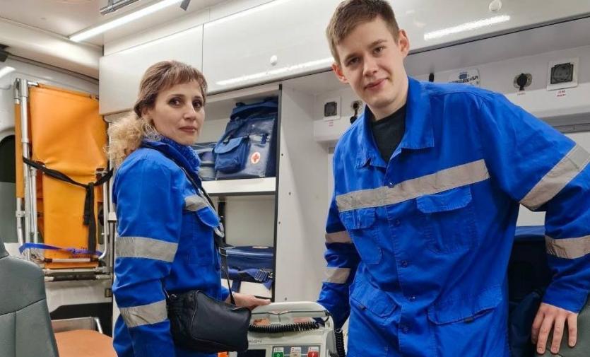 Фото  В Челябинске фельдшеры скорой помощи «запустили» остановившееся сердце и перехитрили смерть