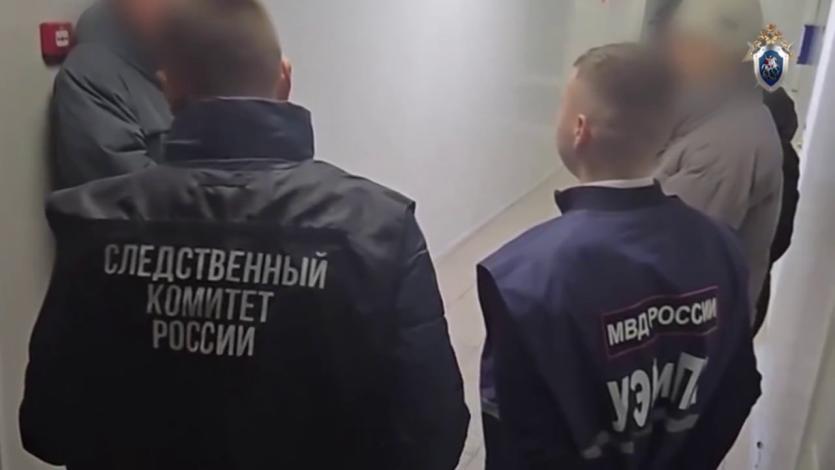Фото Силовики показали кадры задержания директора копейского учебного центра, который торговал удостоверениями