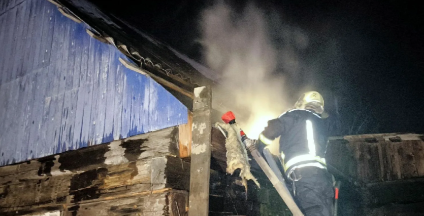 Фото Ночной пожар в Ветреном переулке Челябинска забрал жизнь мужчины
