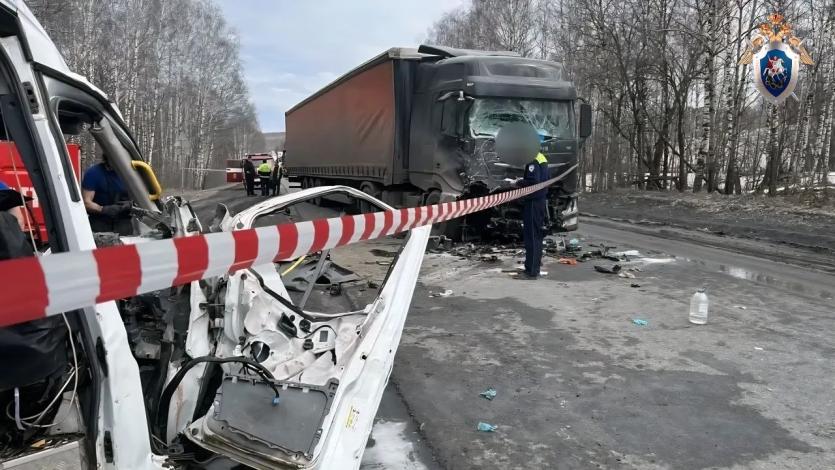 Фото Бастрыкин ждёт доклада о ходе расследования смертельного ДТП с автобусом и грузовиком в Челябинской области