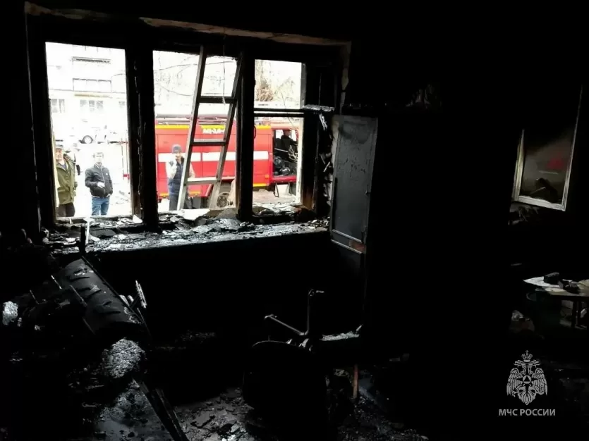 Фото В Челябинске на пожаре погибла женщина-инвалид и пострадал её сын 