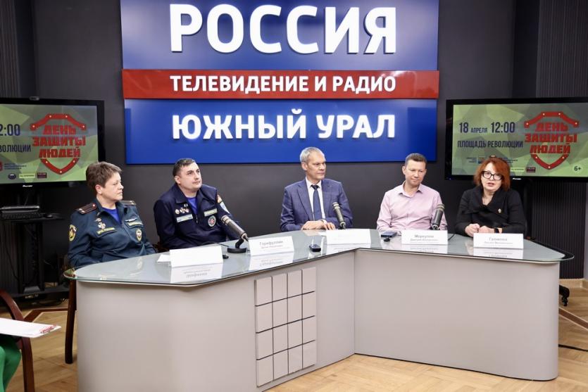 Фото 18 апреля: Встреча с настоящими героями на юбилейном «Дне защиты людей»