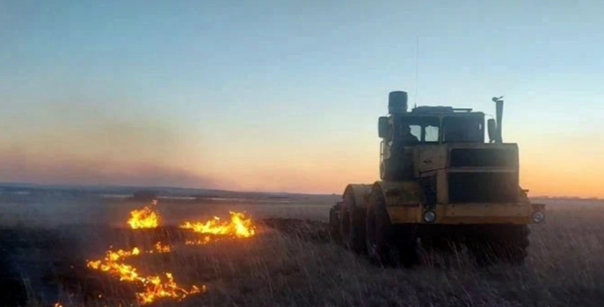 Фото МЧС Челябинской области усилило борьбу с палом травы