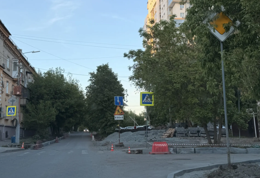 Фото В Челябинске отремонтируют дороги у пяти образовательных организаций