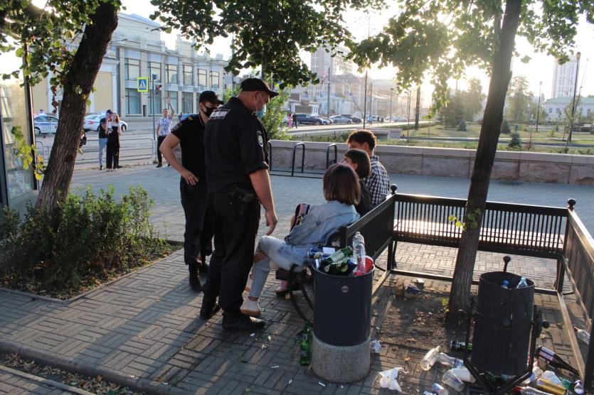 Фото Полиция Южного Урала ужесточает надзор за алкоголем и сигаретами