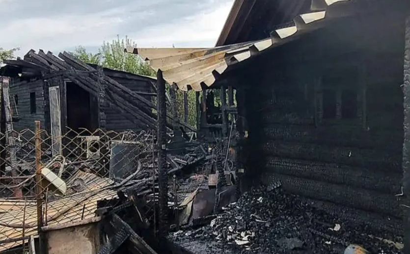Фото Пожар в СНТ «Лесная поляна»: огонь охватил 39 кв. м, пострадавших нет