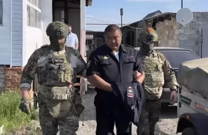 Фото Майор Нурписов, «отмазавший» подполковника-браконьера Звездина, остался в СИЗО