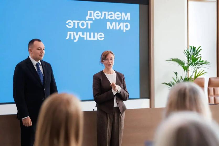 Фото В столице Урала наградили победителей конкурса соцпроектов от Волонтёрского центра РМК