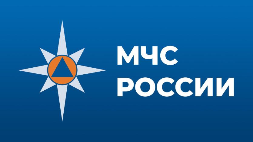 Фото Челябинские спасатели тушат пожар в районе Магнитогорска