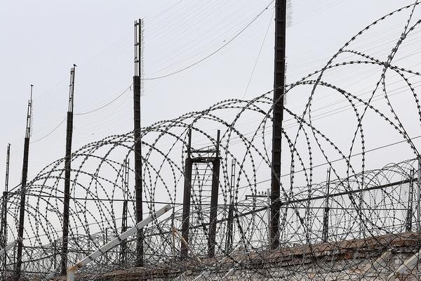 Фото В Кыштыме осуждённому принесли наркотический «гостинец»