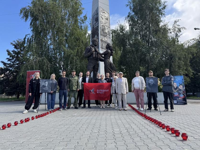 Фото «Тюр и Чапай рядом с нами»: 75 регионов России почтили память погибших волонтёров Народного фронта