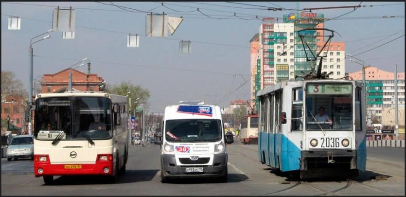 Фото Какие маршруты общественного транспорта изменены в Челябинске из-за ремонта теплосетей и путей