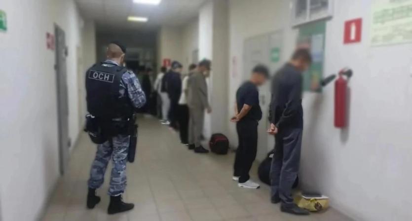 Фото Из Челябинской области выдворили ещё 19 мигрантов