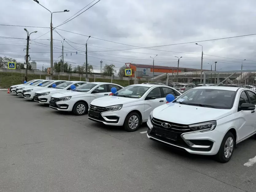 Фото Восемь пострадавших на производстве южноуральцев получили автомобили от отделения Соцфонда