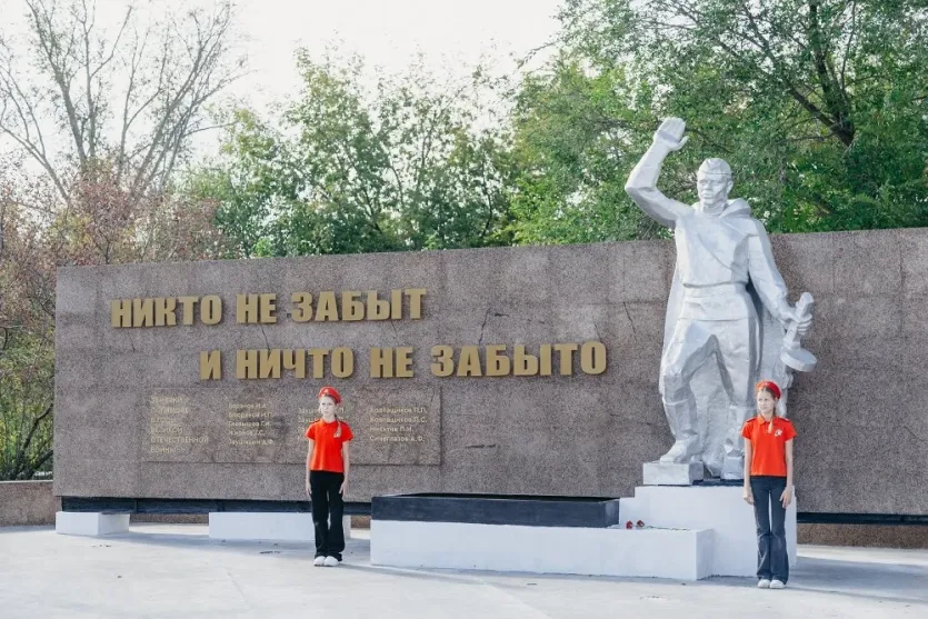 Фото   Никто не забыт, ничто не забыто: в Первомайском обновили мемориал воинам Великой Отечественной