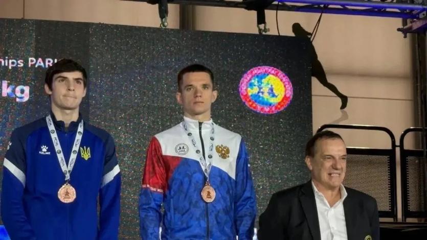 Фото Челябинский боец Александр Глаголев завоевал бронзу чемпионата Европы по муайтай в Париже