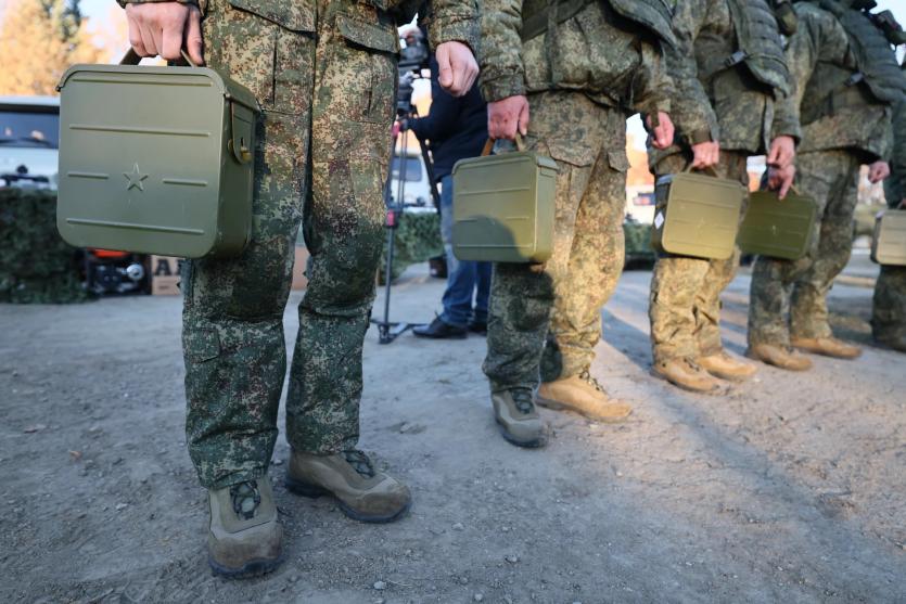 Фото Челябинская область передала отряду БАРС мобильные дома и спецтехнику