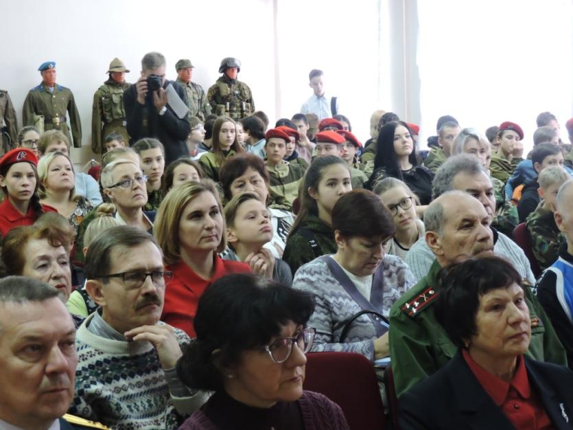 Фото В Челябинске водитель насмерть сбил пешехода и скрылся с места ДТП