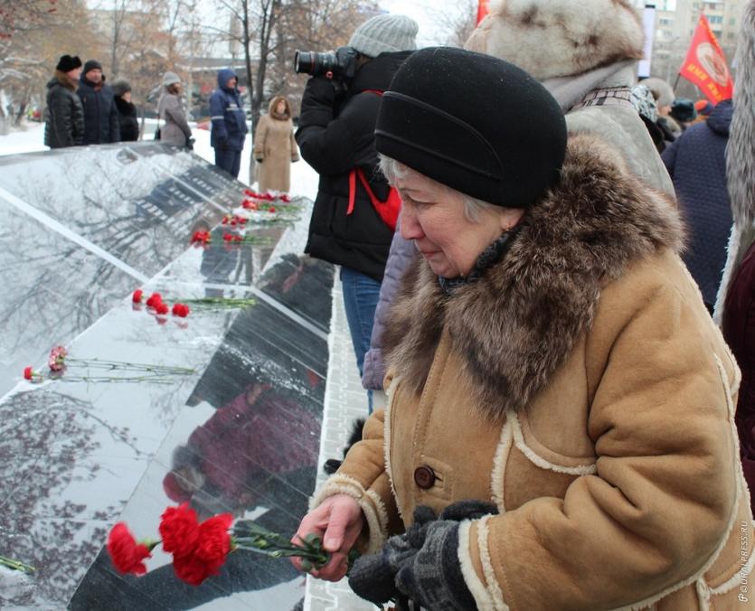 Фото В Челябинске увековечили память южноуральцев, погибших в «горячих» точках