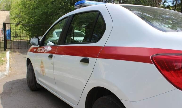 Фото В Челябинске прохожие задержали вооруженного грабителя
